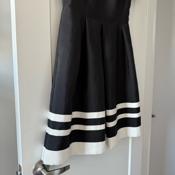 Pink Tartan classic black & white a-line midi dress - size 8 (Medium) - Picture 4 of 7